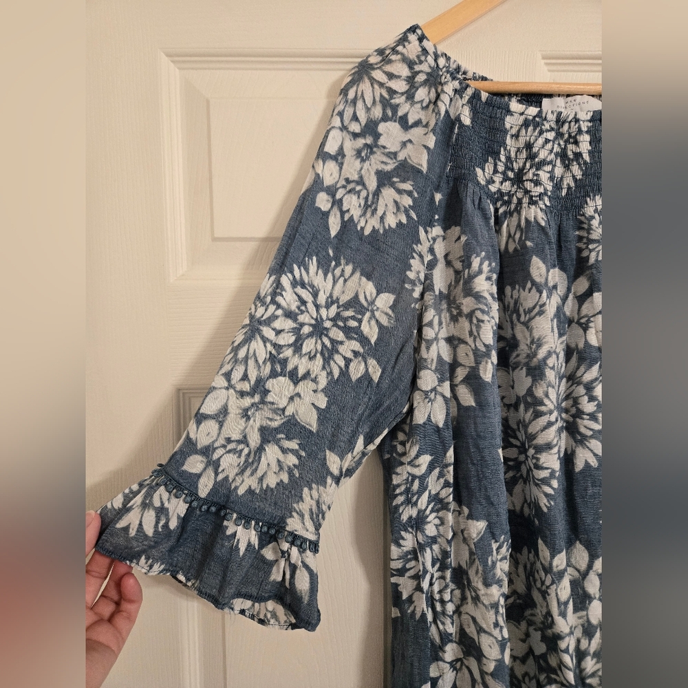New Directions Blue And White Floral Blouse Size XL - Picture 2 of 8